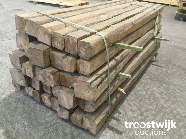 Wilde teak palen - afbeelding 1 van  11