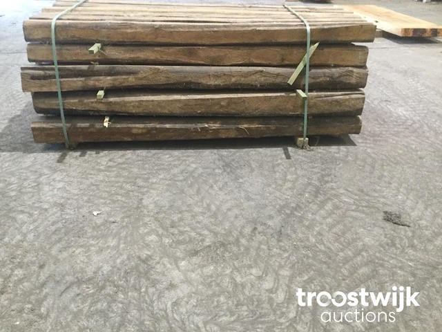 Wilde teak palen - afbeelding 7 van  11