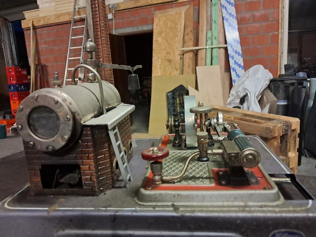 Wilesco dampmachine in metaal met originele doos - afbeelding 1 van  5