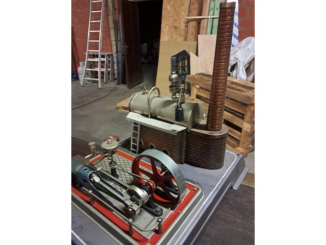 Wilesco dampmachine in metaal met originele doos - afbeelding 3 van  5