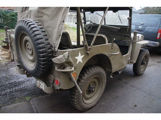 Willys - mb - legervoertuig - 1944 - afbeelding 10 van  12