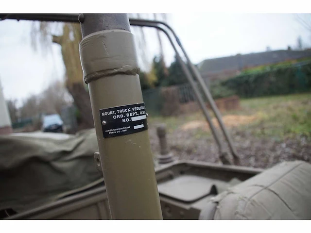 Willys - mb - legervoertuig - 1944 - afbeelding 6 van  12