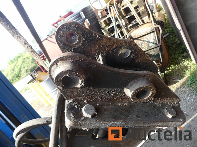 Wind rotsen montabert merk en onleesbare model - afbeelding 7 van  7