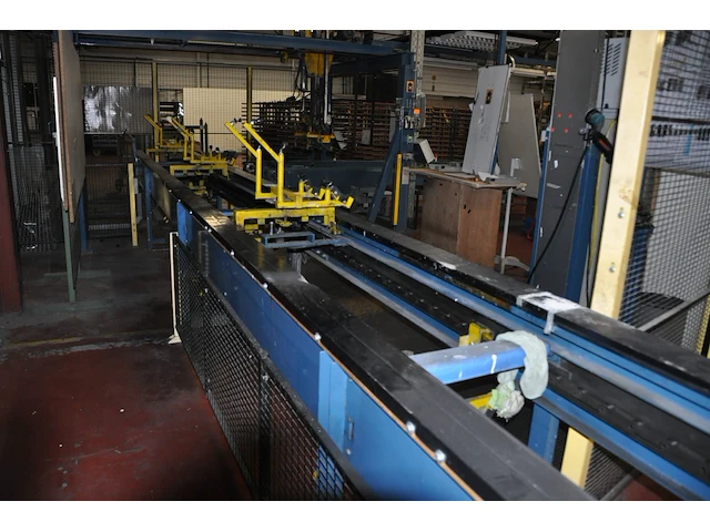 Windshield volvo finishing - afbeelding 2 van  19