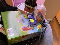 Winkelmand met inhoud - afbeelding 2 van  4