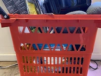 Winkelmand met inhoud - afbeelding 4 van  4