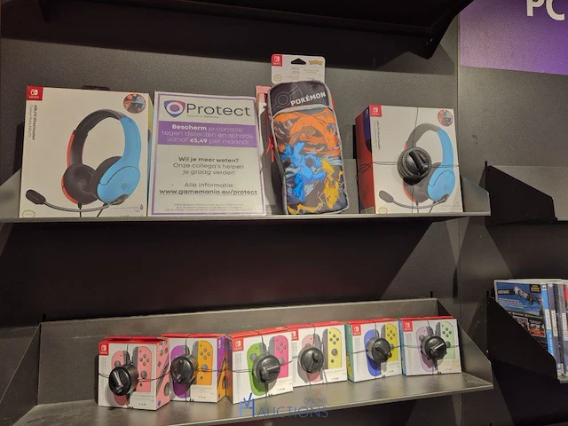 Winkelvoorraad en inrichting game mania antwerpen - afbeelding 5 van  513