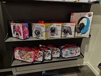 Winkelvoorraad en inrichting game mania antwerpen - afbeelding 18 van  513