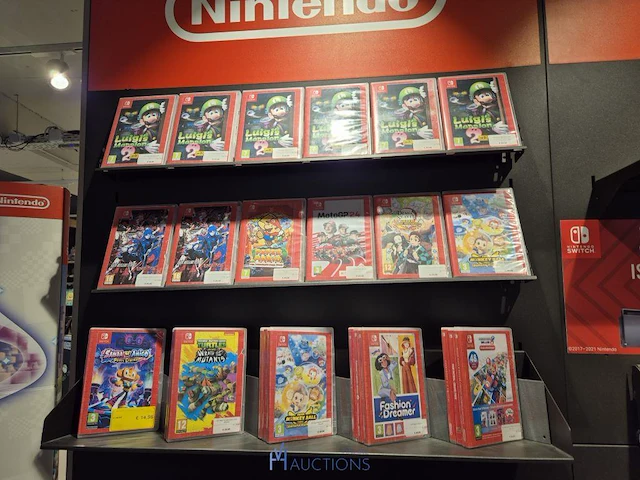 Winkelvoorraad en inrichting game mania antwerpen - afbeelding 19 van  513