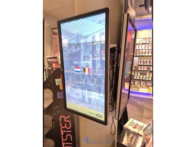 Winkelvoorraad en inrichting game mania antwerpen - afbeelding 44 van  513