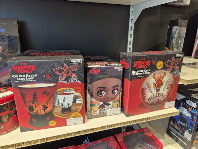 Winkelvoorraad en inrichting game mania antwerpen - afbeelding 86 van  513