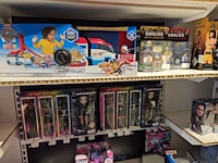 Winkelvoorraad en inrichting game mania antwerpen - afbeelding 106 van  513