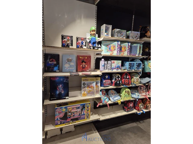 Winkelvoorraad en inrichting game mania antwerpen - afbeelding 121 van  513
