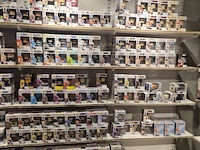 Winkelvoorraad en inrichting game mania antwerpen - afbeelding 170 van  513