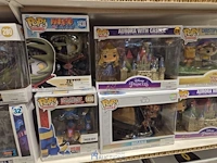 Winkelvoorraad en inrichting game mania antwerpen - afbeelding 214 van  513