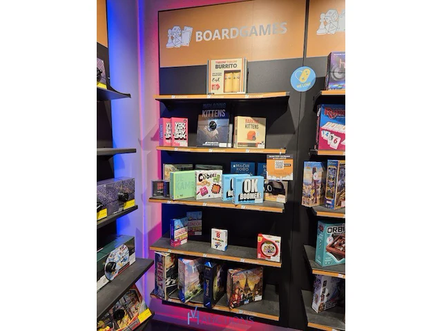 Winkelvoorraad en inrichting game mania antwerpen - afbeelding 212 van  513