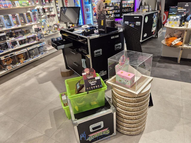 Winkelvoorraad en inrichting game mania antwerpen - afbeelding 242 van  513
