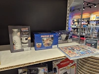 Winkelvoorraad en inrichting game mania antwerpen - afbeelding 273 van  513