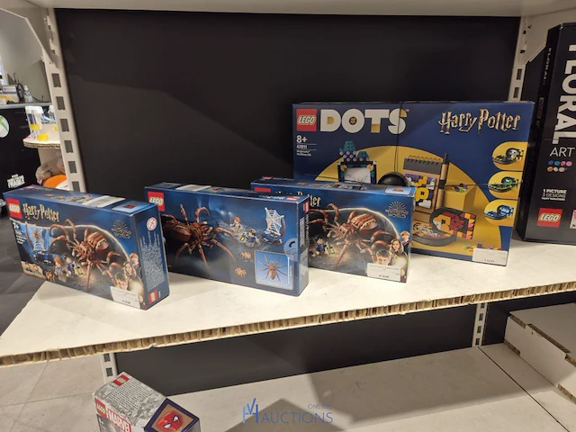 Winkelvoorraad en inrichting game mania antwerpen - afbeelding 276 van  513