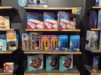 Winkelvoorraad en inrichting game mania antwerpen - afbeelding 268 van  513