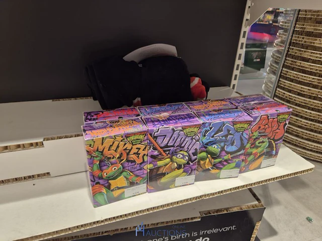 Winkelvoorraad en inrichting game mania antwerpen - afbeelding 280 van  513