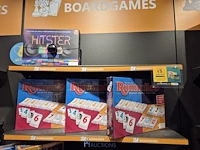 Winkelvoorraad en inrichting game mania antwerpen - afbeelding 279 van  513