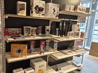 Winkelvoorraad en inrichting game mania antwerpen - afbeelding 297 van  513