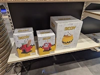 Winkelvoorraad en inrichting game mania antwerpen - afbeelding 303 van  513