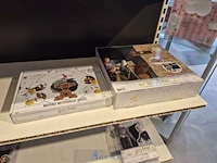Winkelvoorraad en inrichting game mania antwerpen - afbeelding 309 van  513