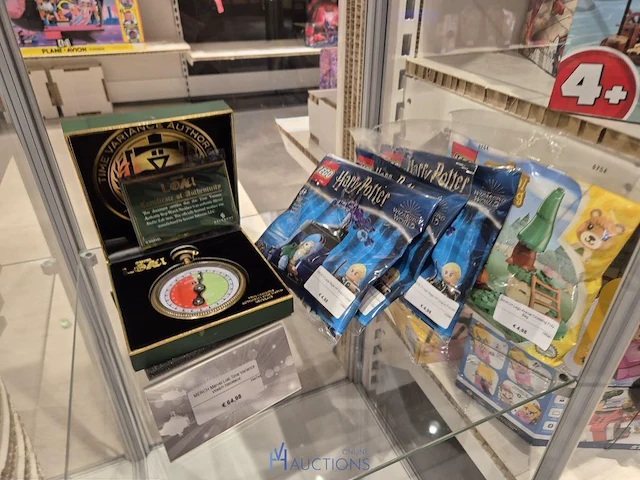 Winkelvoorraad en inrichting game mania antwerpen - afbeelding 319 van  513