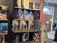 Winkelvoorraad en inrichting game mania antwerpen - afbeelding 312 van  513