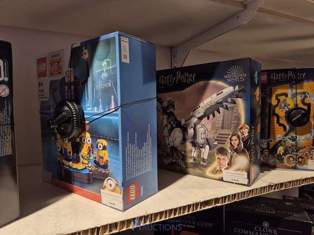 Winkelvoorraad en inrichting game mania antwerpen - afbeelding 327 van  513