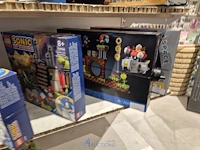 Winkelvoorraad en inrichting game mania antwerpen - afbeelding 332 van  513