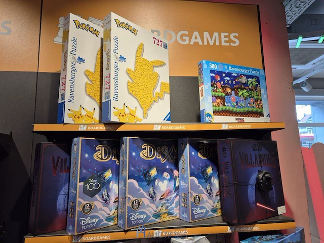 Winkelvoorraad en inrichting game mania antwerpen - afbeelding 323 van  513