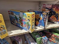 Winkelvoorraad en inrichting game mania antwerpen - afbeelding 336 van  513