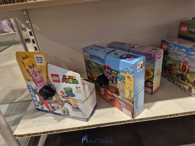 Winkelvoorraad en inrichting game mania antwerpen - afbeelding 338 van  513