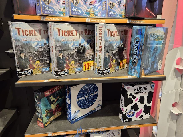 Winkelvoorraad en inrichting game mania antwerpen - afbeelding 335 van  513