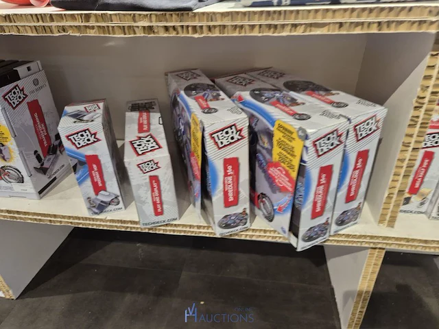 Winkelvoorraad en inrichting game mania antwerpen - afbeelding 350 van  513