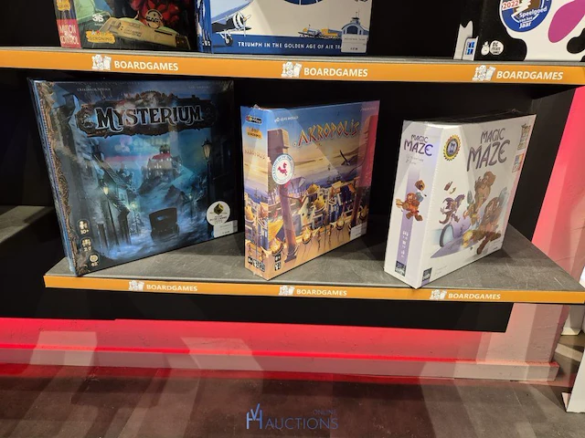 Winkelvoorraad en inrichting game mania antwerpen - afbeelding 346 van  513