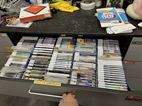 Winkelvoorraad en inrichting game mania antwerpen - afbeelding 376 van  513