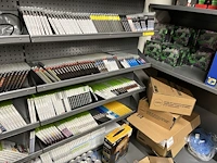 Winkelvoorraad en inrichting game mania antwerpen - afbeelding 409 van  513