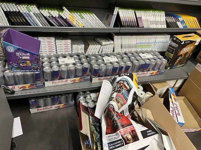 Winkelvoorraad en inrichting game mania antwerpen - afbeelding 411 van  513
