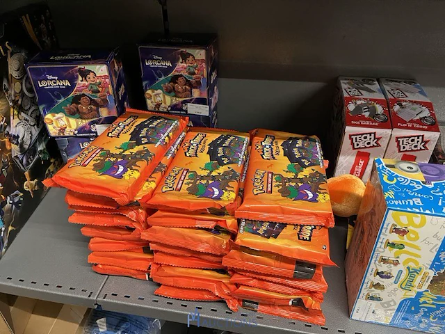 Winkelvoorraad en inrichting game mania antwerpen - afbeelding 420 van  513