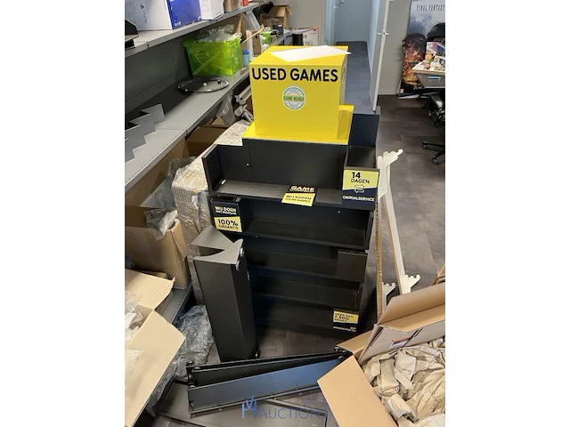 Winkelvoorraad en inrichting game mania antwerpen - afbeelding 455 van  513