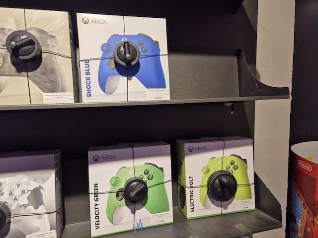 Winkelvoorraad en inrichting game mania antwerpen - afbeelding 491 van  513