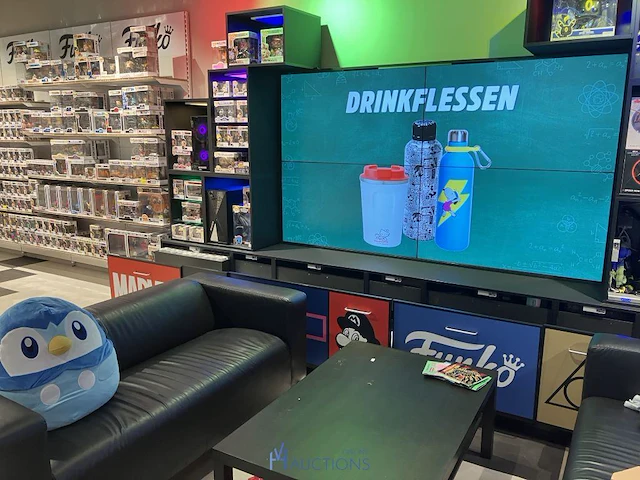 Winkelvoorraad en inrichting game mania genk - afbeelding 6 van  98