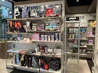 Winkelvoorraad en inrichting game mania genk - afbeelding 15 van  98