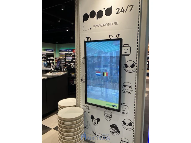 Winkelvoorraad en inrichting game mania genk - afbeelding 17 van  98