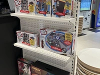 Winkelvoorraad en inrichting game mania genk - afbeelding 20 van  98