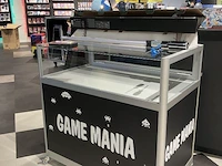 Winkelvoorraad en inrichting game mania genk - afbeelding 22 van  98